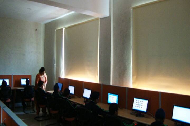 Oakridge International School-Computer Lab