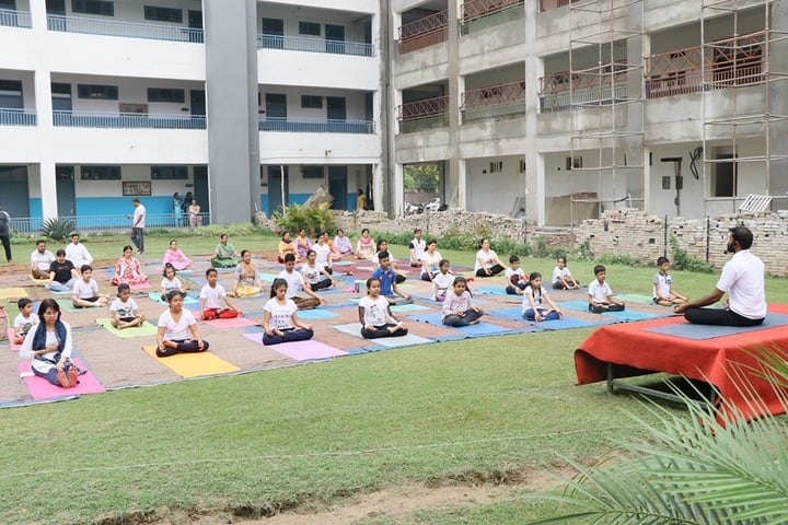 Police DAV Public School-Yoga