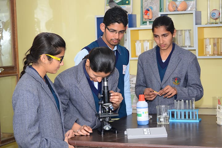 Punjab Convent School-Biology Lab