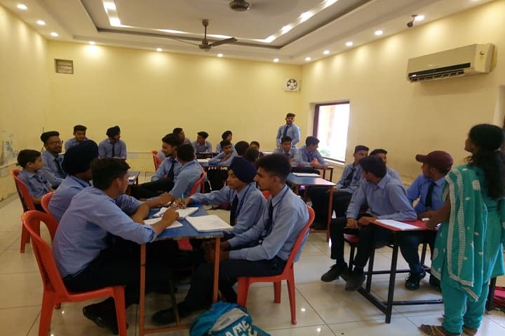 Rajindera Public Senior Secondary School-Study Room