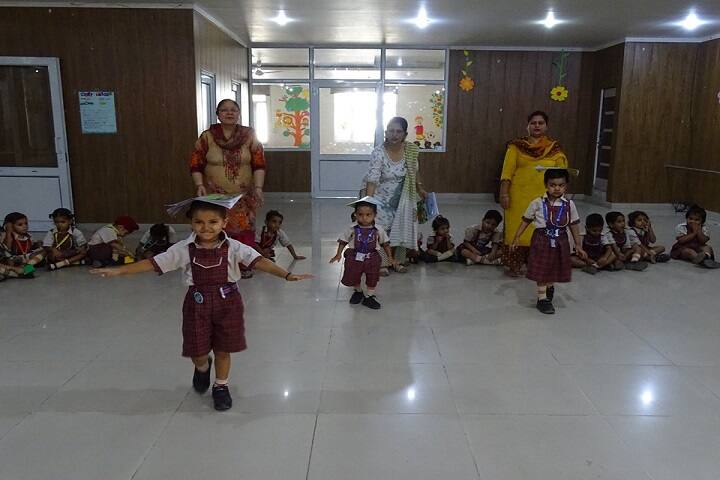 SDKL Dav Centenary Public School-Dance