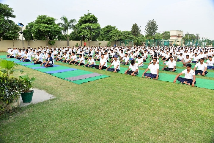 Saffron Public School-Yoga