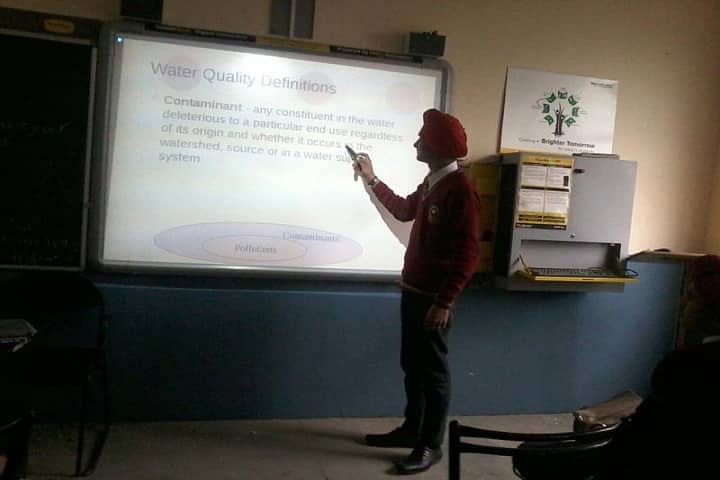 Saint Kabir Convent Day Boarding Senior Secondary School-Digital Classroom