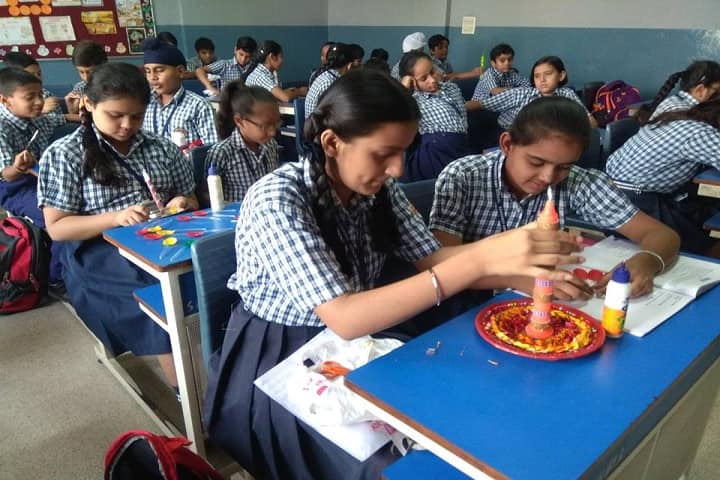 Sanskiriti Kmv School-Art and craft