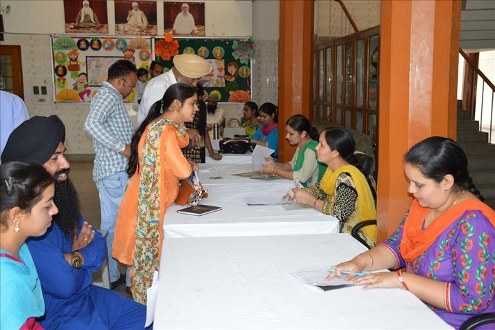 Sant Ishar Singhji Memorial Public School-Parents orientation
