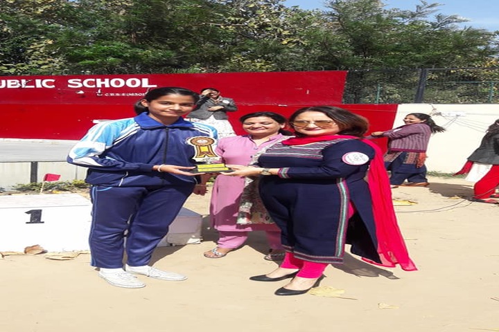 Sant Isher Singh Public School-Award Ceremony