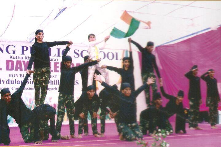 Sapt Sring Public School-Independence Day