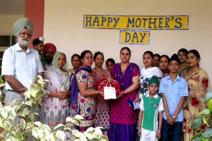 Scholar Fields Public School-Mothers Day