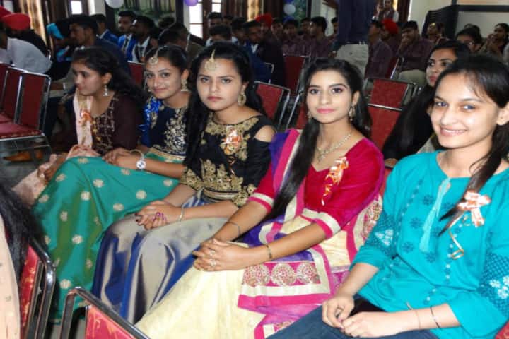 Sheela Rani Tangri Dav Public School-Annual Day