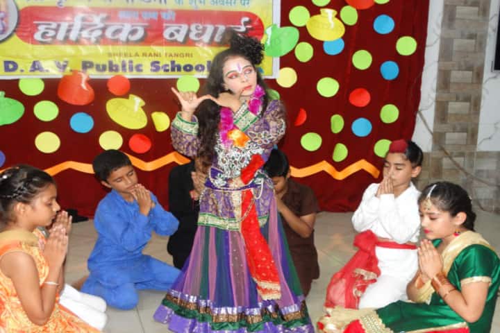 Sheela Rani Tangri Dav Public School-Fancy Dress