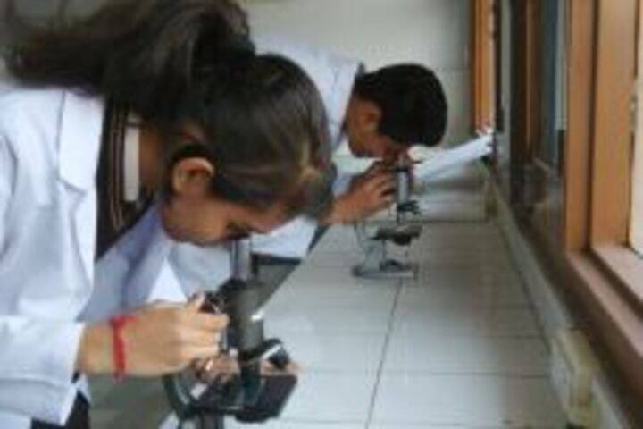 Shishu Niketan Public School-Physics Lab