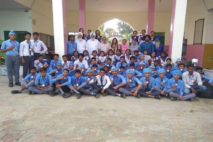 Shri Dashmesh Public Senior Secondary School-Students