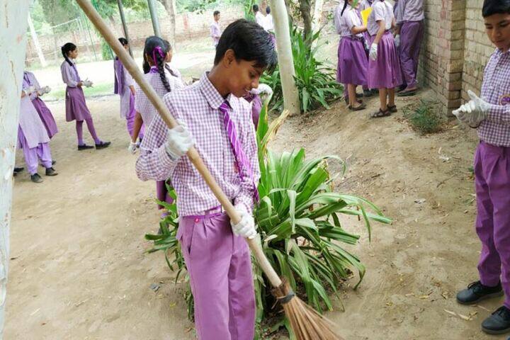 Shri Guru Hargobind Sahib Public School-Swach Bharat