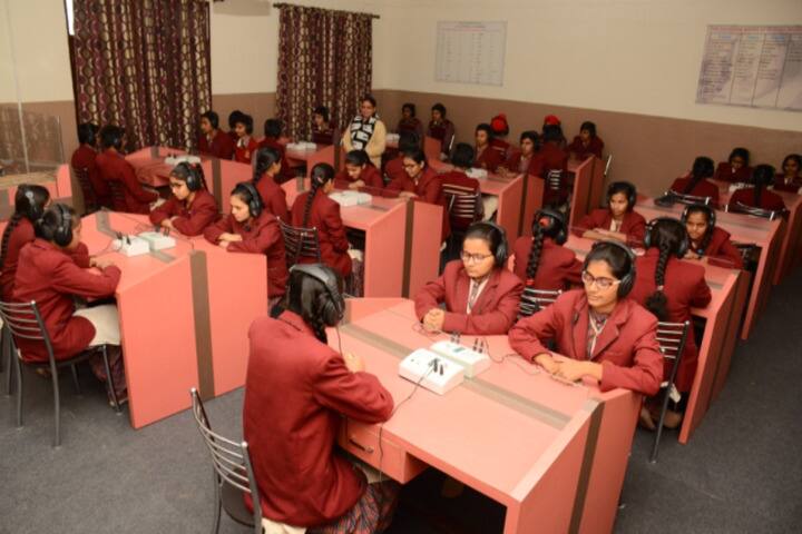 Shri Guru Jambheshwar D A V Senior Secondary Public School-English Lab