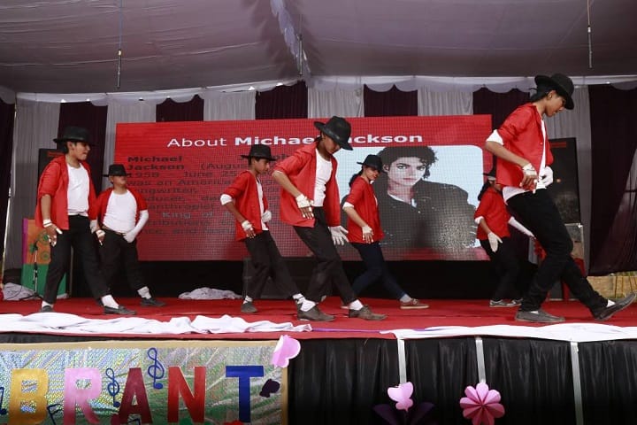 Shri Guru Nanak Dev Public School-Dance