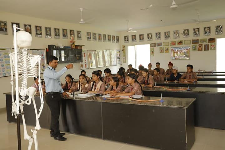 Shri Guru Ravi Dass Public School-Laboratory