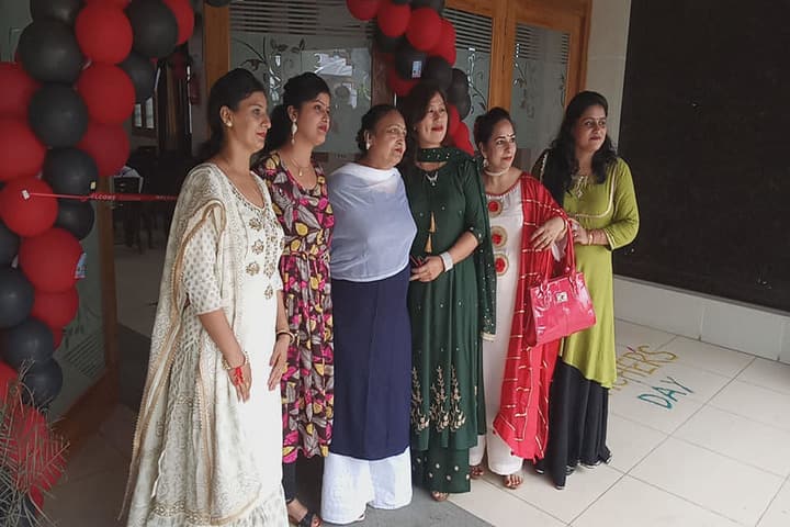 Shri Usha Mata Public School-Staff