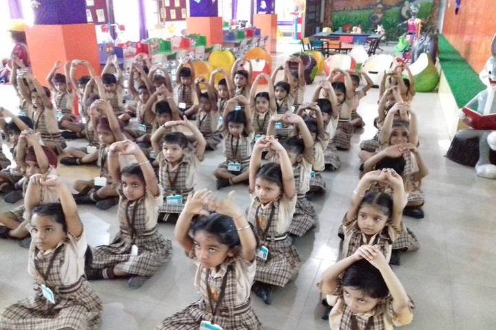 Shri Usha Mata Public School-Yoga