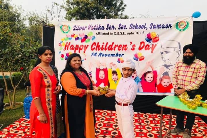 Silver Vatika Public School-childrens day