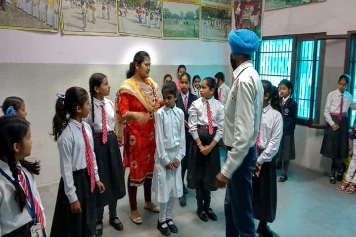 Sri Dasmesh Senior Secondary Public School-Dance Room