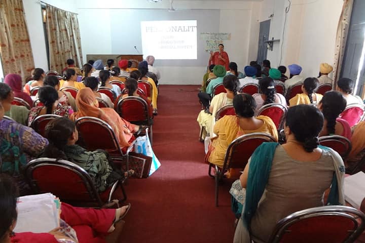 Sri Guru Hakrishan Senior Secondary Public School-Staff Meeting