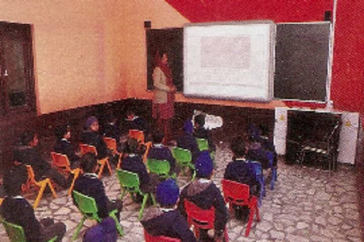 Sri Guru Hargobind Sahib Convent School-Smart Classroom