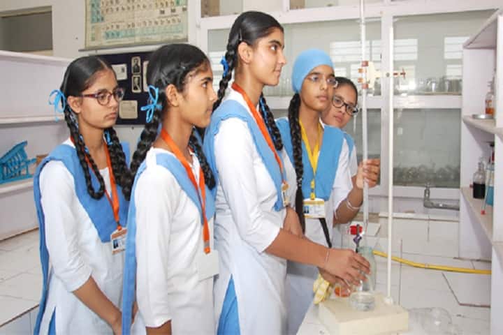 Sri Guru Harkrishan Public School-Chemistry-Lab