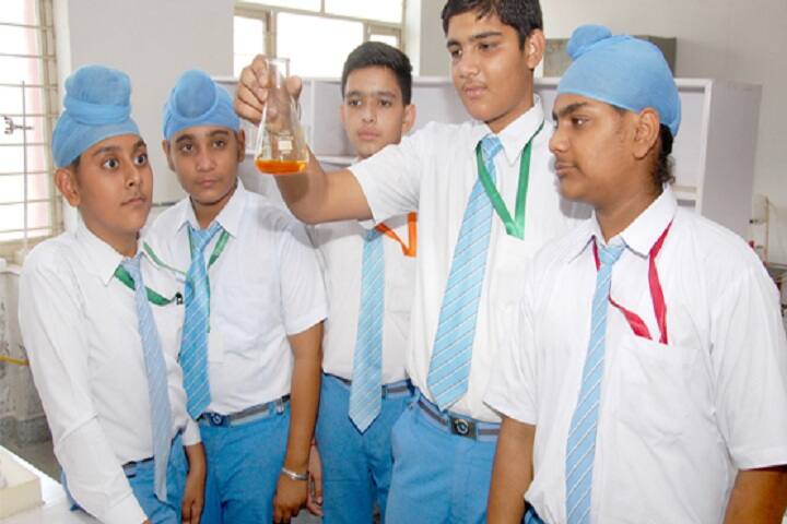 Sri Guru Harkrishan Public School-Laboratory