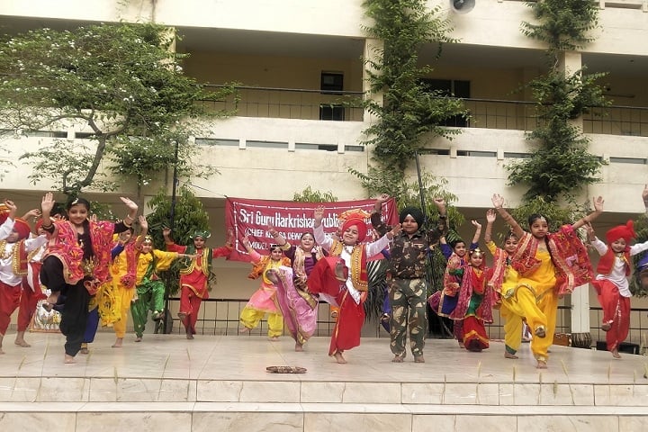 Sri Guru Harkrishan Public School-Events dance