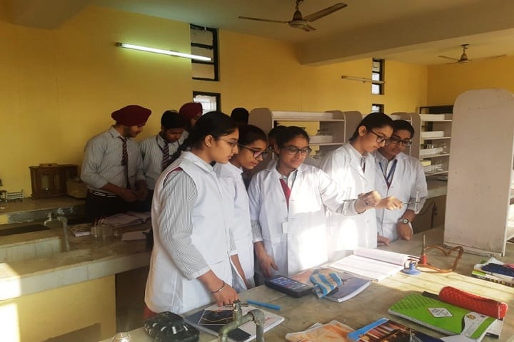 Sri Guru Harkrishan Public School-Laboratory physics