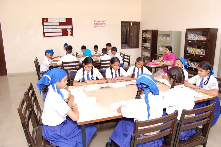 Sri Guru Harkrishan Public School-Library