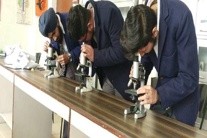Sri Guru Harkrishan Public Senior Secondary School-Labs