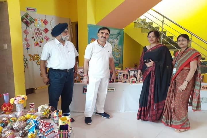 St Kabir Convent School-Art And Craft