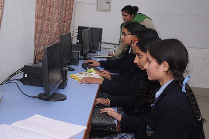 St Soldier Modern School-IT Lab
