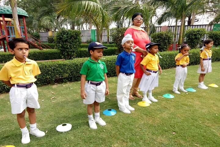 Stanford International School-Spoon Race