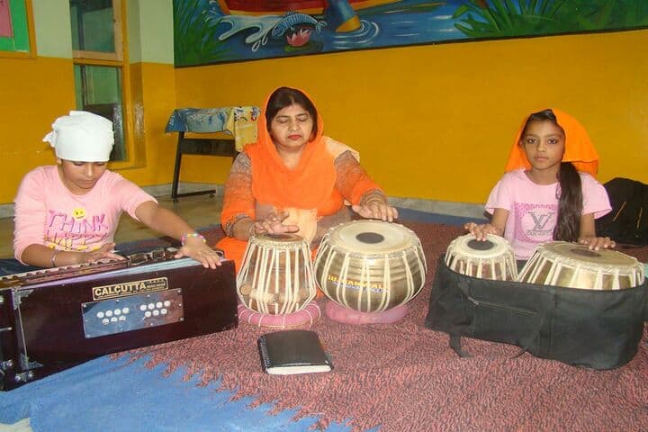 State Public School-Music Class