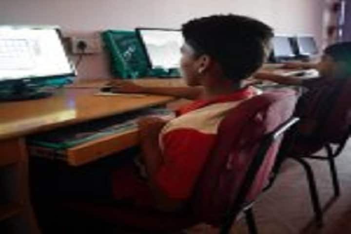Kainat International School-IT Lab