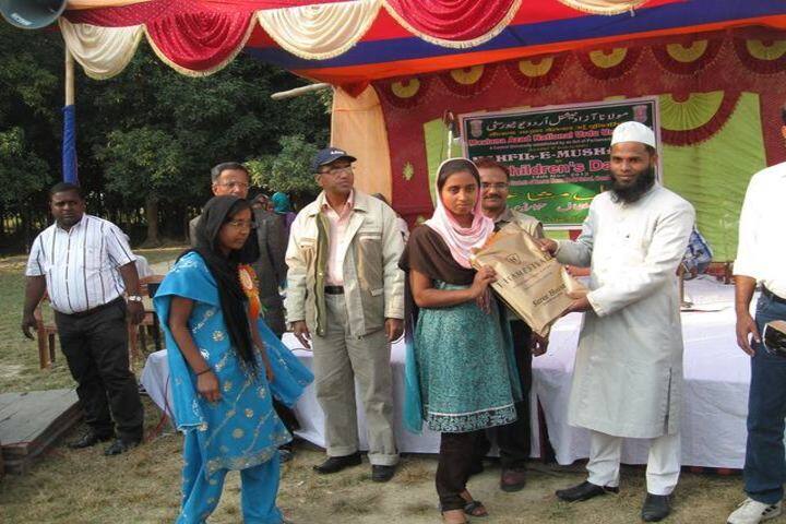 Kamran Manu Model School-Gift Distribution