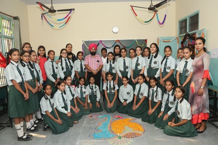 The Paradise International Senior Secondary School-Rangoli Competition