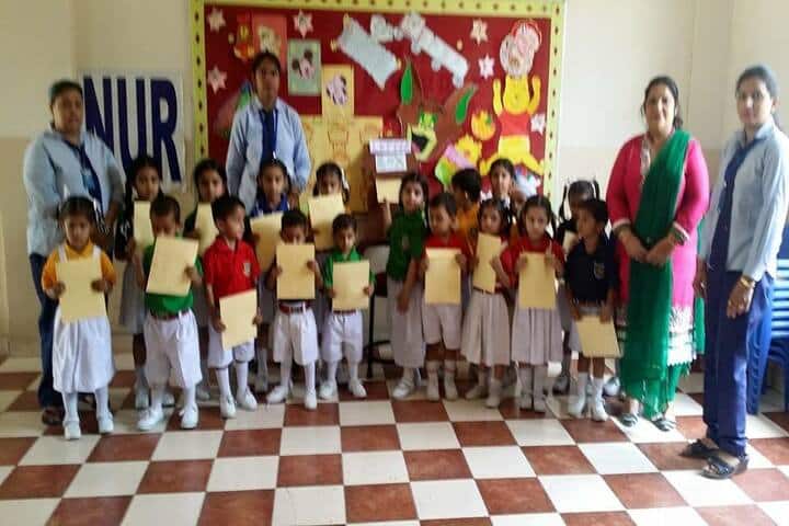 The Royal World International School-Annual Prize Distribution