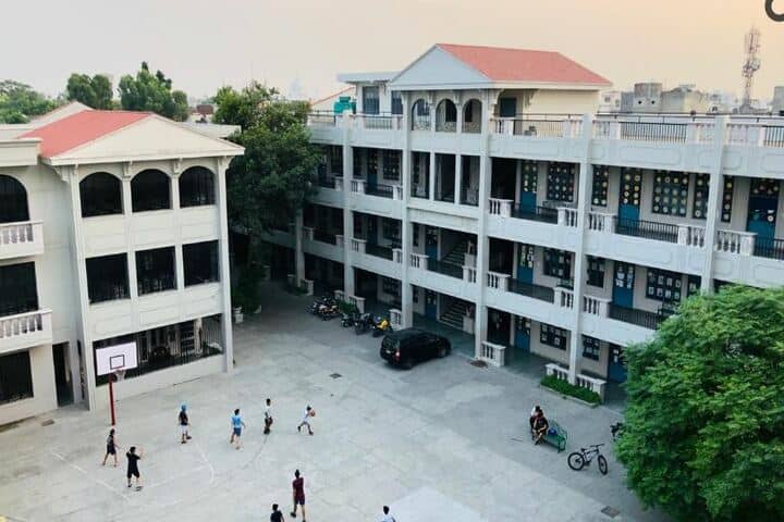 The Senior Study II-Campus