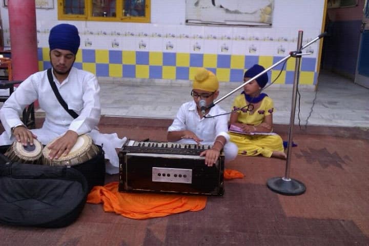 Wood Blossom School-Music