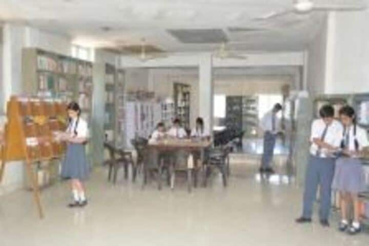 Aklank Public SchoolLibrary