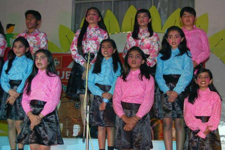 Aklank Public SchoolSinging