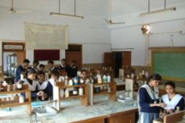 Atomic Energy Central School No 4-Chemistry Lab