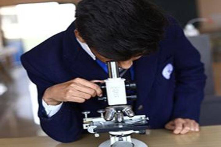 Banyan Tree School-Biology Lab