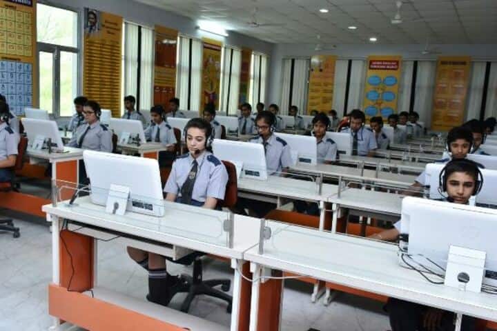 Blooming Dales International School-Lab