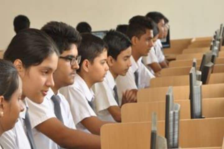 Career Point World School-Computer Lab