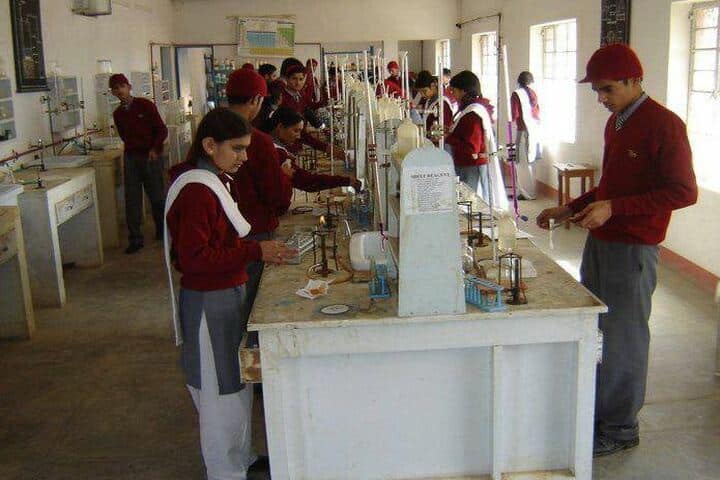 Ch Mota Ram Meel Memorial Senior Secondary Public SchoolScience Lab