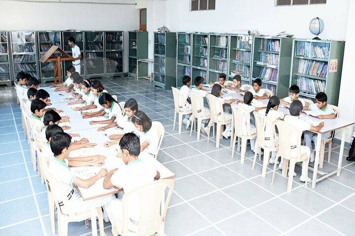 Choudhary Gharsiram Public School-Library